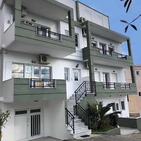 Blue Sky Apartments Makrýgialos Zewnętrze zdjęcie